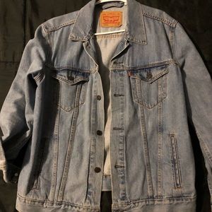 Levi’s Jean Jacket sz XL